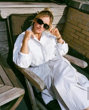 Abby Elliott Instagram - Thank you so much Alexis Soloski, @ok__mccausland @nytimes 

@barbdoeshair @christopherardoff