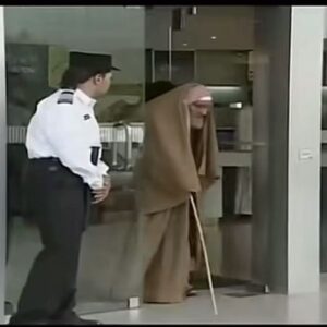Abdullah Al Sadhan Instagram - زمن مضى النساء يحتاجون إلى محرم و حمايةً لكن إذا اشتغل ما طفى 🤪