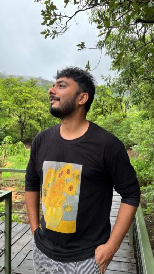 Abhay Jodhpurkar Instagram - Happy World Music day folks! 💜💙✨

Original Song Credits:

Film: #Golmaal
Song: #AanewalaPalJanewalaHai
Artist: #KishoreKumar
Music director: #RDBurman
Lyricist: #Gulzar

Cover Credit:

Music: @evalian.wave 
Video: @christieplayspiano 

#worldmusicday #worldmusic #happyworldmusicday #reel #viralreels #réel #reelitfeelit #reelkarofeelkaro #music #cover #bollywood #nature #liveinthemoment #reelsinstagram #singers #igers #yolo #weekend #mood #lonavala #pawnalake 

📍: @arborealresort