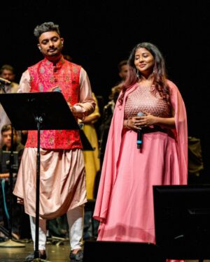 Abhay Jodhpurkar Instagram - Love and only Love! 💞✨

@ajayatulofficial @atul.ajayatul @parashareentertainments