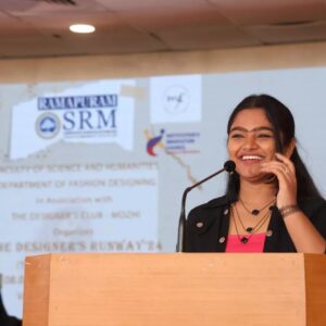 Abi Nakshathra Instagram - Thank you SRM University for inviting me..❤️❤️ A great day and fun filled experience.... And the Designer's runway is most creative in a different theme...❤️😘 'Style is a way to say who you are without having to speak'....😌❤️

Thank you @srmuniversityofficial 
@srmist.rmp