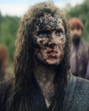 Abigail Thorn Instagram - Playing Sharako Lohar on #houseofthedragon was the most fun job I’ve ever had: she’s wonderful and I hope you all love her! Thank you @hbo for making me feel like family 🏠🐉

Women coming into our power is one of the themes of S2. Sharako embodies that theme as a woman who goes beyond society’s understanding of what she ought to be. In the episode we see her commanders don’t understand her but she doesn’t give a damn what anyone thinks! It’s really cool what Ryan, Sara, Melissa and the whole team did with the character and I’m really proud to bring her to life! 🏴‍☠️😈💪
#Also shout out to Jefferson for being such a trooper in that mud-wrestling scene! 🤣