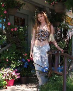 Actress Abigail Zoe Lewis HD Photos and Wallpapers August 2024