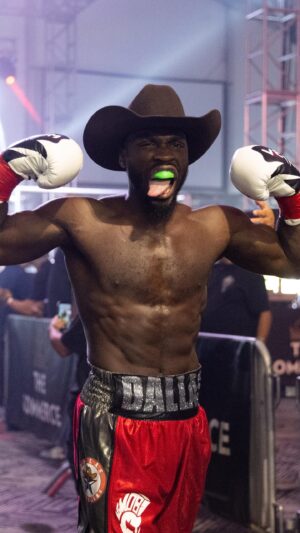 Abimbola Osundairo Instagram - All-Star fight Highlights ⭐️

Grateful to all that made @teamcombatleague ‘s season II a success! From teammates, coaches, and administration to debbie downers, naysayers, and opposition 🙏🏻
You all suck 🫵🏻🤣