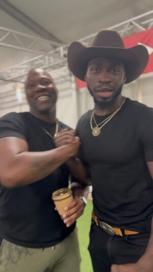 Abimbola Osundairo Instagram - Coach @tonymack_official is going against one of his fighters @team_abel in the Allstar fights tonight tune in and see who comes out victorious live on TeamCombatleague.tv Brawl Pass is available now!🔥

#teamcombatleague #tclboxing #boxing #allstar