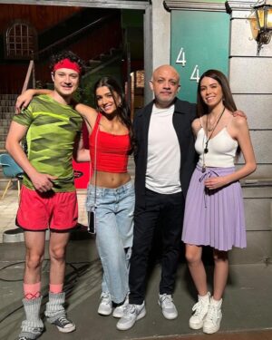 Abril di Yorio Instagram - Este domingo 7:30pm 🇲🇽 conocerán a Sofi en @vecinosoficial por el @canalestrellas ❤️ ¿Cómo creen que se tomarán los vecinos su llegada?🥴🥴