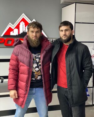 Abubakar Vagaev Instagram - Друзей мы выбираем сами, но лучших оставляет время! Дала декъал войла Хьо сан дик Ваш!