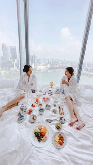 Acha Sinaga Instagram - Apa itu makan cantik? 🤭