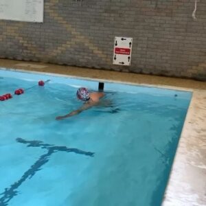 Adam Walker Instagram - No kick I love this drill. Rotate from side to side without kicking 🏊‍♂️

Swim camp update…..
1st Sept - Lincoln 1 day camp 
28th & 29th Sept Dubai 2 day camp 
30th - 4th Oct Maldives 5 day camp