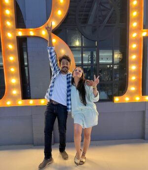 Aditi Dravid Instagram - Beta, Happy Birthday beta 😂🥂 Thankful for a friend like you! फक्त जरा, बरा वागत जा! म्हातारपणाच्या अनेक शुभेच्छा तुला! Byeiei! 
PS : Party de. Maaj karu nakos.