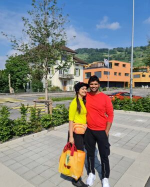 Aditi Prabhudeva Instagram - ಪ್ರೀತಿಯ ಯಶು, 
ಹುಟ್ಟು ಹಬ್ಬದ ಹಾರ್ದಿಕ ಶುಭಾಶಯಗಳು😘
ನೀವೊಬ್ಬ ನಿಷ್ಕಲ್ಮಶ ಮನಸ್ಸಿನ ವ್ಯಕ್ತಿತ್ವದವರು.. ಮೌನಕ್ಕೂ ಅರ್ಥವಿದೆ ಎಂದು ತಿಳಿಸಿಕೊಟ್ಟ ಪ್ರೀತಿಯ ಗೆಳೆಯ ನೀವು..
ನನ್ನ ಬದುಕಿನ ಶಕ್ತಿ ನೀವು..
ಆ ದೇವರು ಪ್ರಪಂಚದ ಎಲ್ಲಾ ಸುಖವನ್ನು ,ನೆಮ್ಮದಿಯನ್ನು ನಿಮಗೆ ನೀಡಲಿ ಕಂದ..
ಹಾಗೆಯೇ ನಾವಿಬ್ರೂ ಯಾವಾಗ್ಲೂ ಹೀಗೆ ಒಟ್ಟಿಗೆ , ಕಷ್ಟ ಸುಖಗಳಲ್ಲಿ ಒಂದಾಗಿ, ಜೊತೆಯಾಗಿ ಬೆಳೆದು ಸಾಧನೆ ,ನೆಮ್ಮದಿಯತ್ತ ಹೆಜ್ಜೆ ಹಾಕೋಣ.
ನಿಮಗೆ ನೆನಪಿದೆಯಾ ..ಕಳೆದ ವರ್ಷ ಇದೇ ದಿವಸ ನೀವು ತಂದೆಯಾಗುವ ಸುದ್ದಿಯನ್ನು ನೀಡಿದೆ. ಈ ವರ್ಷ ನಾವು ಇಬ್ಬರಲ್ಲ ಮೂವರು 👩‍❤️‍👨👉🏻👨‍👩‍👧 ಈ ವರ್ಷದ ನಿಮ್ಮ ಹುಟ್ಟುಹಬ್ಬಕ್ಕೆ ನಮ್ಮ ಮಗಳೇ ನಾನು ನಿಮಗೆ ನೀಡಿರುವ ಮುದ್ದಾದ ಉಡುಗೊರೆ.. ಏನಂತೀರಾ??🥰😍
Thanks for everything my love..
HAPPY BIRTHDAY 🎂💖✨️
@yashas.patla