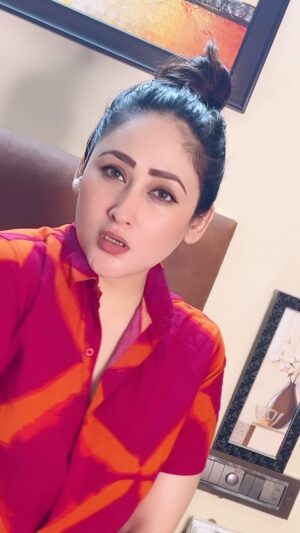 Aditi Sajwan Instagram - Mujhe khona mehenga padega😁😬 #aditireels