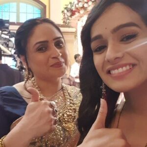 Aditi Sanwal Instagram - Just mom things!!!! 💕

#instagood #instareels #instagram #funny #dangaltvchannel #meera #deewani #k3g #poo #backless #backlessblouse #fun #justforfun #lol #bollywood #reelitfeelit #reels