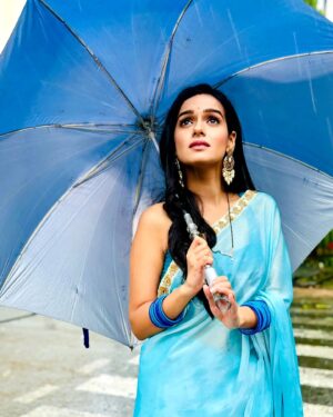 Aditi Sanwal Instagram - Ek ladki bheegi bhaagi si !!! 💙

Pictures by @abhi_singh.05

#insta #instagood #dangaltvchannel #rehnahaiteredilmein #rhtdm #aditisanwal #deewani #meera #livelovelaugh #rain #monsoon #pictureperfect #pictureoftheday #rain #monsoonclicks