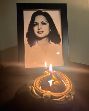 Aditi Singh Sharma Instagram - Just cannot believe it has been 14 days already .. the devastation, emptiness & exhaustion have hit me HARD !! Taking moma’s final remains to her #Delhi house where she really belongs .. my amazing mother gifted me the wonder called travel, she took me on numerous flights to so many countries ever since I was a baby, and now .. I am taking her on her last flight !! 🥹
Rest in peace moma. ❤️🙏

#mom #restinpeace #lastflight