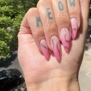 Adore Delano Instagram - 🐈‍⬛