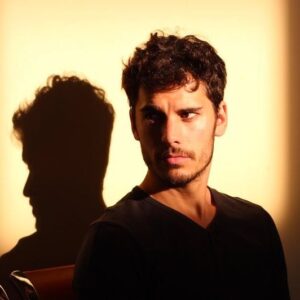 Adrián Expósito Instagram - Urumuri