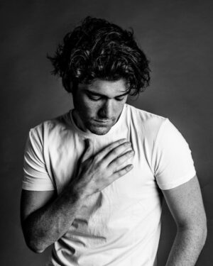 Adrián Salzedo Instagram - ESPERA.  ESCUCHA.  EMPIEZA. 📷 @jcartoledo
