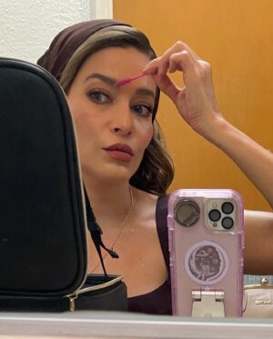 Adriana Fonseca Instagram - Semana llena de contrastes: trabajo, familia y aventuras en la vibrante CDMX. 
______
 Desde las reuniones matutinas hasta las cenas familiares, cada día trae algo nuevo. Aprovechando cada momento con los que más quiero y explorando rincones de la ciudad que nunca dejan de sorprenderme. 

A week full of contrasts: work, family, and adventures in vibrant CDMX. 🌆 From morning meetings to family dinners, each day brings something new. Cherishing every moment with my loved ones and exploring corners of the city that never cease to amaze me. 
.
.
#BalancedLife #CDMXVibes #SpecialMoments #lifestyle #cute