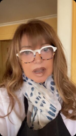 Adriana Salgueiro Instagram - SÚPER IDEA !!!! Probalo !!!! Si no lo entendes , te lo explico 😂😂😂😂 #fashionstyle #clothes #fashion #funny