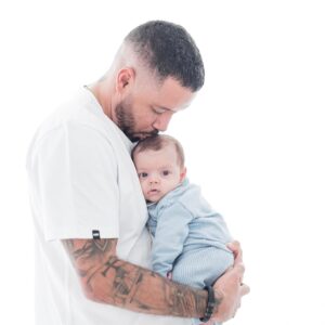 Adriano de Souza Instagram - Primeiro dia dos pais 🥰❤️🐥
Primeiro dia do Romeo na praia ☀️💙
Primeiro de muitos né filhoooooo
#papaibabao #felizdiadospais
