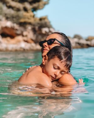 Aggeliki Daliani Instagram - Σήμερα γιορτάζεις και γιορτάζει ο κόσμος μου όλος!!! Χρόνια σου πολλά τρελοπαιδό μου #Nikitas 
•••••••••••••••••••••••••••••••••••••••••
#nameday #namedayboy❤️ #myson #nikitas