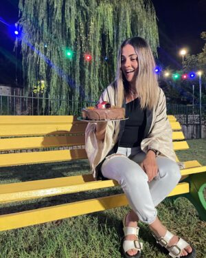 Aggeliki Daliani Instagram - Birthday party 🎈
** Ένα απλό πάρτυ γενεθλίων με διακριτικότητα και καθόλου ανυπομονησία για την τούρτα 😂😂🎂#Nikitas  swipe ➡️ και δες το βίντεο 
•••••••••••••••••••••••••••••••••••••••••
#mybirthday #mykids #partytime #happymoments #birthdaycake #august #summer2023