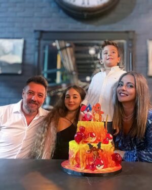 Aggeliki Daliani Instagram - 6 years old boy #Nikitas 
Όλες οι ευχές για σένα τρελόπαιδο μου!!!!
•
•
Ευχαριστούμε πολύ τους @the_partyheroes_cosplayers και τα @coccodimamma_sweets που έκαναν το party του Νικήτα διασκεδαστικότερο και γλυκότερο!!!🎂🦸‍♂️
•••••••••••••••••••••••••••••••••••••••••
#birthdayboy #happybirthday #birthdayparty #superheroes #pokemoncake