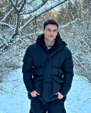 Agustín Bernasconi Instagram - Enamorado del sur. 🇦🇷❄️♥️