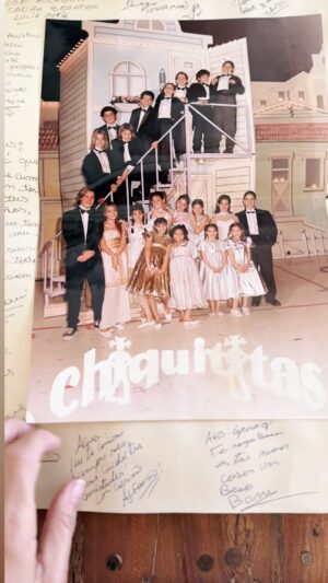Agustina Cherri Instagram - Hoy hace 29 años que nacía Chiquititas, quien hubiera imaginado que nos marcaría la vida para siempre.
La infancia en una palabra.
Los recuerdos más lindos.
La unión eterna.
Los quiere. 
Mili.