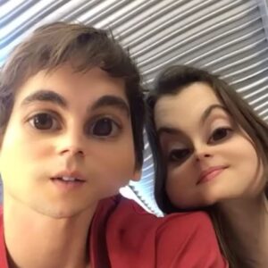 Agustina Palma Instagram - Ustedes lo pidieron!! 20 fotos perdidas de O11CE! 🧨 
Gracias por todos los mensajitos, cada vez son más los que ven la serie x @disneyplus #o11ce 

1. Final de la temporada. 
2. Las chicas del grupo de vóley! 
3. Family 🤍
4. @sabrinacarpenter justo estaba por ahí en una de las fiestas de Once 😂
5. Con Gabo @marianog esperando para grabar. 
6. Mi primera audición para Disney O11ce
7. @sebastian_athie 
8. El futuro es hoy.
9. Evento en las oficinas de Disney Argentina
10. Abrazó final 
11. Ganaron 
12. Escena  dramática 
13. Con mi mamá en la vida real @espejoconstanza que hizo de la mamá de Martina Markinson. 
14. Kids choice award 2017 Argentina. 
15. Mi primera escena 
16. Mi Camarín 
17. Zoe @paulivetrano 
18. Martina y Lorenzo 
19. El IAD 
20. Los amo, gracias por cada uno de sus mensajes y por seguir ahí después de tantos años! Y a los nuevos seguidores que están viendo la serie disfruten mucho, es una serie hecha con mucho mucho amor y bonita energía!❤️✨