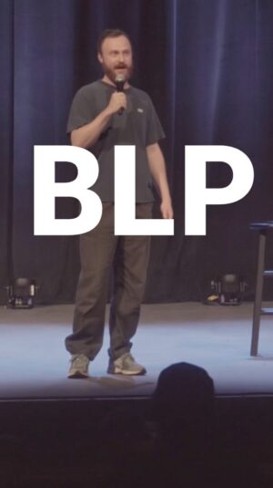 Ahamed Weinberg Instagram - Corporations are evil….

#standup #comedy #funny #2020 #applebees