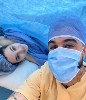 Ahlem Fekih Instagram - Nous sommes heureux de vous présenter notre fils qui fait notre fierté de parent, une étoile est descendue du ciel pour venir illuminer chaque instant de notre vie.
 Ce miracle de la vie s’appelle Younes🤍💙 
اللهم أنبته نباتًا حسنًا، واجعله قرة عين لي و لأبيه، واحفظه وبارك لنا فيه 
واجعله من أهل الصلاح والتقوى🤲🏻🤍