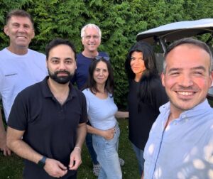 Ahmet Çevik Instagram - Dün Evlerinde misafir eden Dostlarım @mehtapingolf ve İngolf Çiftine Teşekkür Ederim.

@sekersiru @tarkovski87 @drn_bln_92