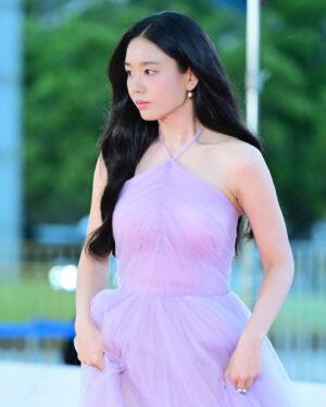 Ahn Eun-jin Instagram - 청룡 시리즈어워즈에서 만난 사람들📸

예쁜 사진 감사합니다🌸