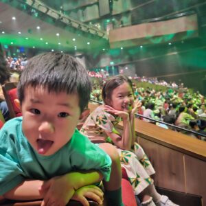Ahn Jae-wook Instagram - #어린이#뮤지컬#정글북#우리금융아트홀 

방학 선물로는 최고일 듯~~^^
커튼콜 촬영은 가능이요~~^^;;