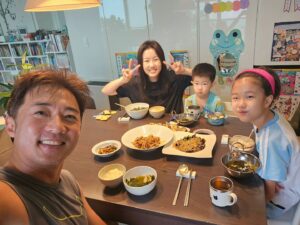 Ahn Jae-wook Instagram - #색시#생일#birthday#아빠의#아침상
#축하하구#사랑해요 💕💕💕😘😘😘🎉🎉🎉