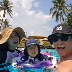 Ahn Jae-wook Instagram - #여름방학#가족여행

아빠도 쉬러 간건데....안 힘들어..괜찮아..ㅎㅎㅎ;;