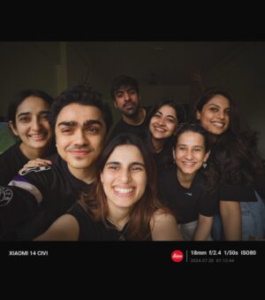 Aisha Ahmed Instagram - Chole bathure, Jackbox, Chai & Maggi happened, 
Happy Friendship Day 🫶🏻
Of course we couldn’t all stay still in all pictures so here are my picks 😛
#Xiaomi14CIVI @xiaomiindia #ad
