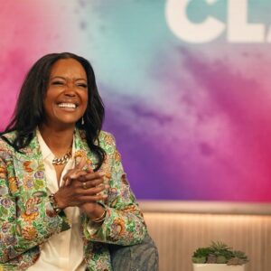 Aisha Tyler Instagram - SO pumped to be on @kellyclarksonshow tomorrow! Kelly is incredible and this was one of the BEST times I’ve ever had on a talk show. EVER. We talk @criminalminds #evolution and Kelly and I sip @losophe organic margaritas together (swoon!) Swipe for a sneak peak at the dramatics that ensue. You’ll have to tune in tomorrow to see exactly how my buddy @jokoy’s pants got absolutely SOAKED on national TV 😝 I’m howling