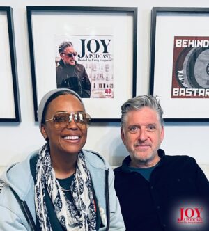 Aisha Tyler Instagram - @aishatyler is so cool I’m always aghast that she agrees to hang out with me. Come share her elegance, poise and intelligence and my (a)ghastliness on this weeks Joy.

Check out Aisha’s new cocktail company @losophe and catch her on new season of @criminalminds premiering June 6th. #joy #losophe #criminalminds #thecraigfergusonshow