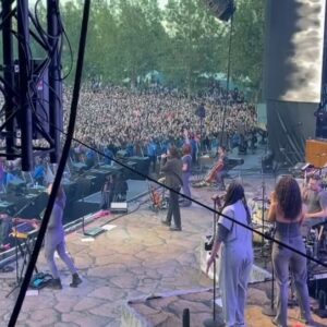 Aisling Bea Instagram - Took the family (both pre-born and post-born) to see OLLLLLD Uncle Hoz play to over 50,000 people,  which was pretty bloody magical and special. 🎵 🇮🇪 ♥️ 🧔🏻‍♀️👩🏻

If you do not know Andrew’s “Too Sweet For Me” is the first number 1 in America by an Irish artist since Sinéad O’Connor’s “Nothing Compares 2 U” in 1990. And so there he belongs. 

A particular thanks to powerhouse @caroline_downey1 for making me a little “pregnant princess platform” (PPP) from where I could sit and also stand up and help with backing vocals when needed, which I assumed was always.