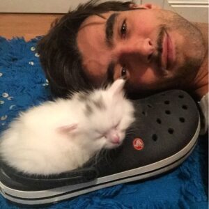 Aitor Luna Instagram - Pues ala....a dormir....buenas noches!!😍#amorgatuno