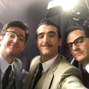Aitor Luna Instagram - Érase una vez tres vascos.....Gracias!!!#yesterday @galeriasvelvet @asieretxeandia @gorkaotxoaoficial #comoencasa