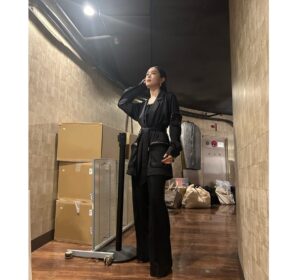Akari Takaishi Instagram - 映画「新米記者トロッ子 私がやらねば誰がやる！」
公開記念舞台挨拶にお越しいただいた皆さん、ありがとうございました！

昨日の公開から感想などは拝見していましたが、やはり直に上映後のお客さんの和やかな表情を見ると凄く安心しました。嬉しかったです😌

P.S.やっと藤吉さんと2ショット撮れました

#新米記者トロッ子
stylist @kanedakenshi 
h&m  @ayasumimoto