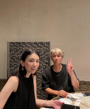 Akiko Hinagata Instagram - 娘が撮った私たち
今夜は中華をいただきました
#外食
#中華