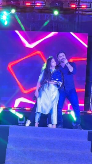 Akshaya Kandamuthan Instagram - natchathira kondattam performance.🕺😎

.
#vikramshri #aahakalyanam #pandianstores #natchathira Kondatam #show #event #dance #fun #vijaytelevision #instadaily #instagood #viral