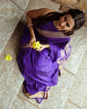 Akshaya hariharan Instagram - Saree and soulful songs✨💜