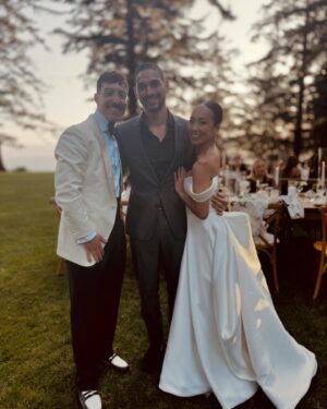 Alan Bersten Instagram - Congratulations to the Nyemcheks! 🎉🩵 
It was such a beautiful wedding.
I love you both so much!!! 
@kikinyemchek @koko_iwasaki
