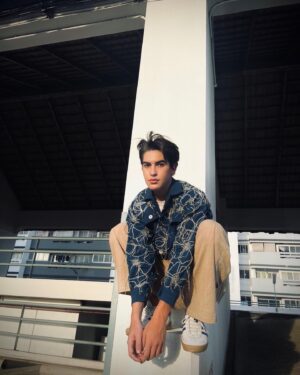 Alan Campana Instagram - 🌟✨🌙
#Alancampana
#fashion
#Model
#BangkokUniversity